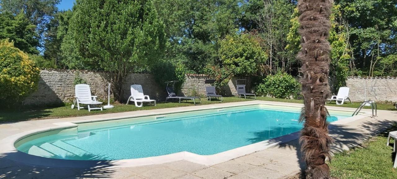 Bed and Breakfast Logis Des Bessons Migron Экстерьер фото
